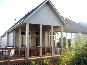 Evergrain open porch and deck in Olathe Kansas